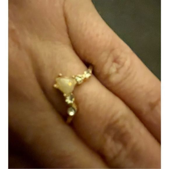 PRETTY MULTICOLOR WHITE OPAL N RISE GOLD RING - Picture 5 of 5